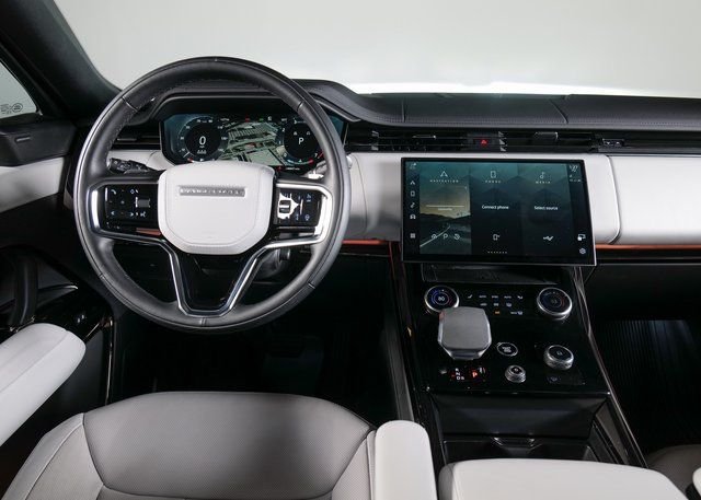 Used 2023 Carpathian Gray Premium Metallic Land Rover SE image 15
