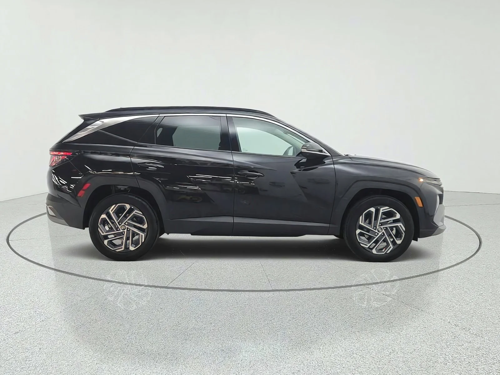 Used 2025 Ash Black Hyundai Limited AWD image 4