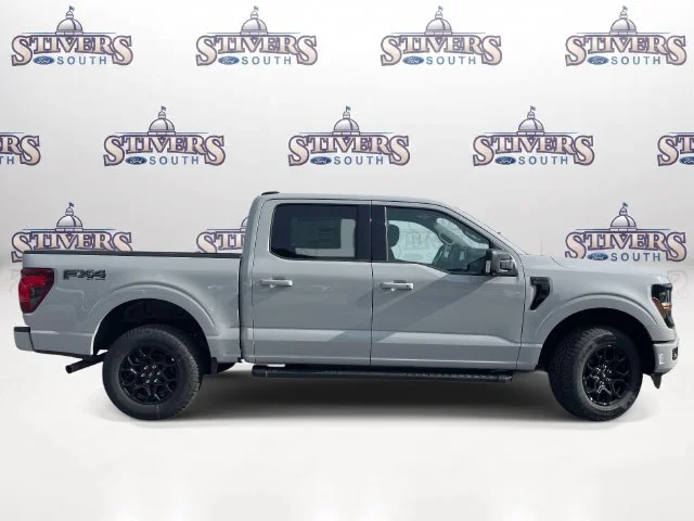 New 2026 White Ford XLT image 2