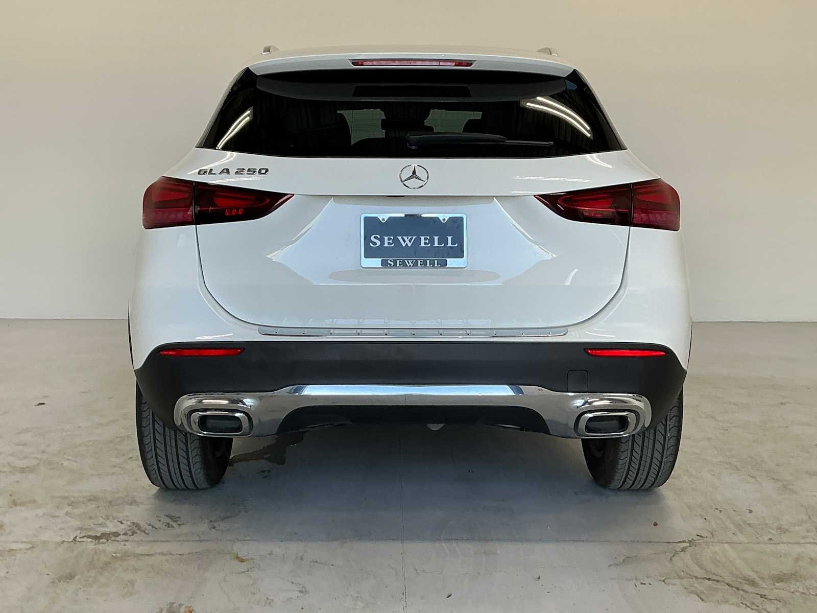 Certified Used 2026 Polar White Mercedes-Benz GLA 250 image 5