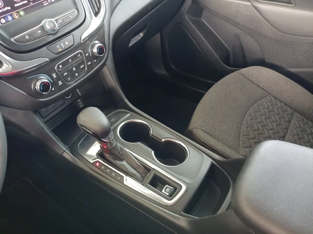 Used 2023 SUMMIT WHITE Chevrolet LT image 11