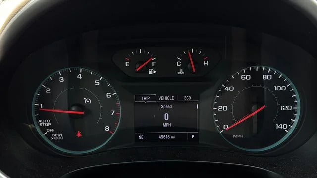 Used 2025 White Chevrolet LT image 13