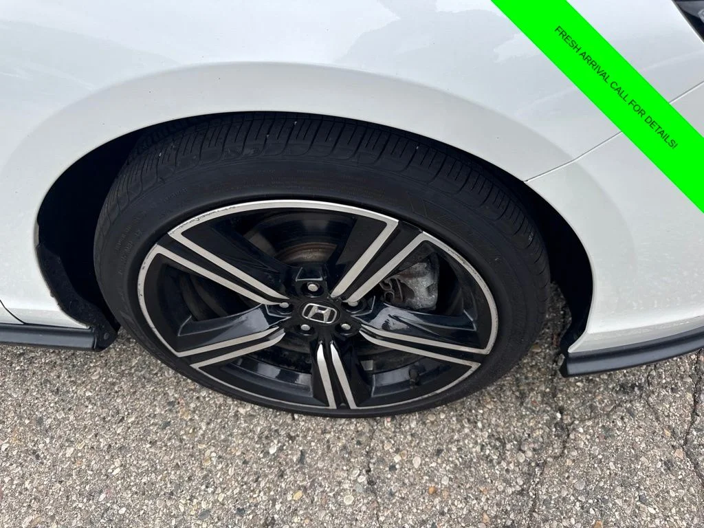 Used 2023  Honda Sport image 5