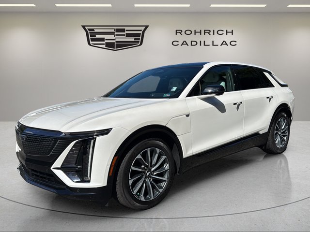 2024 Cadillac LYRIQ Sport 2