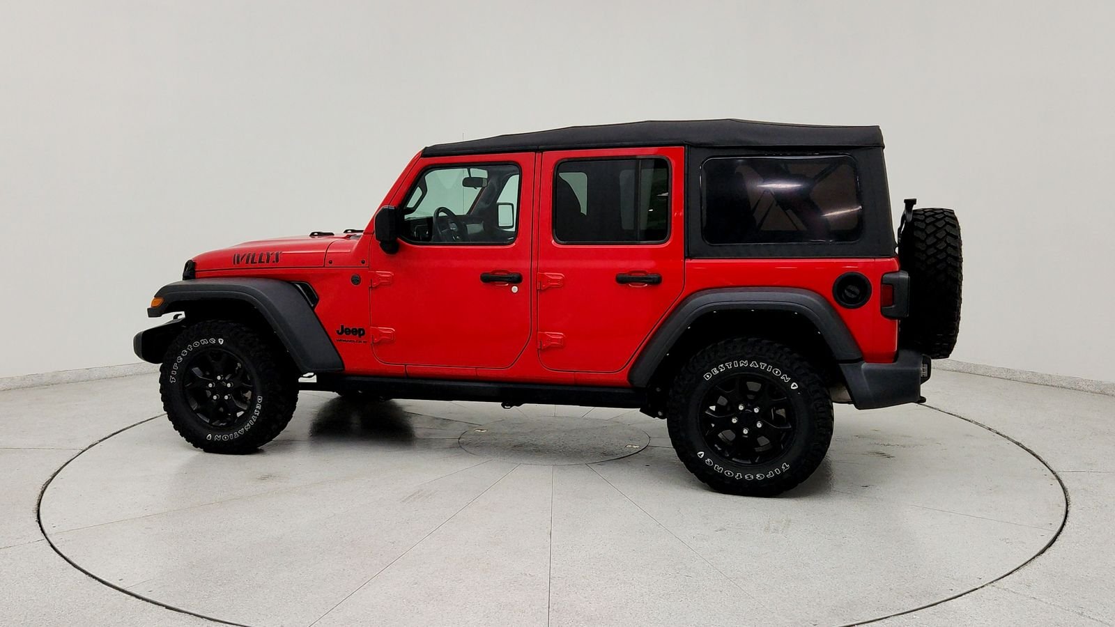Used 2023 Red Jeep Sport image 4