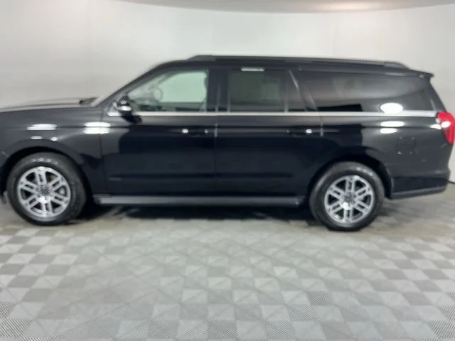 Used 2025 Black Metallic Ford Active image 6