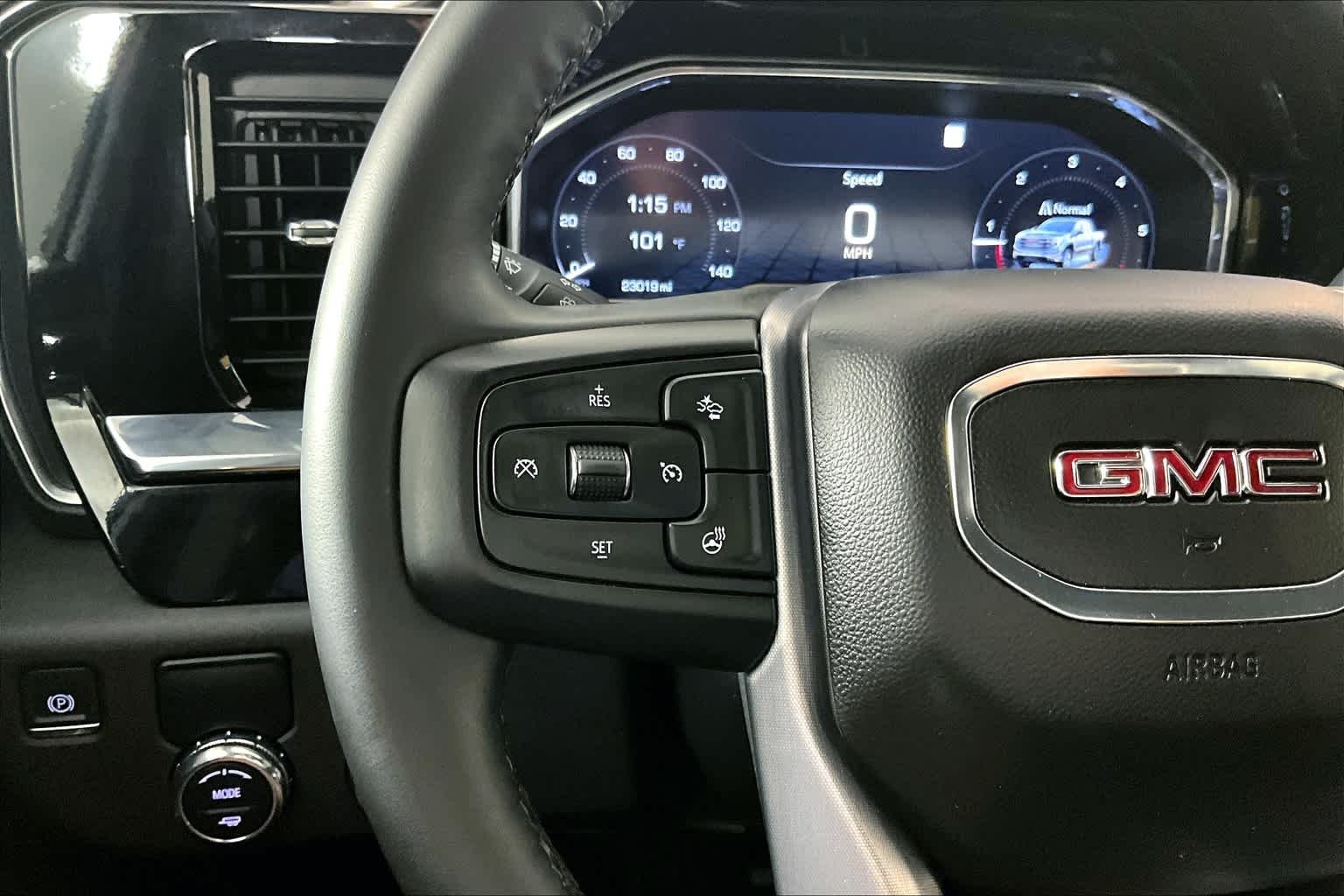 Used 2023 Summit White GMC SLE image 22