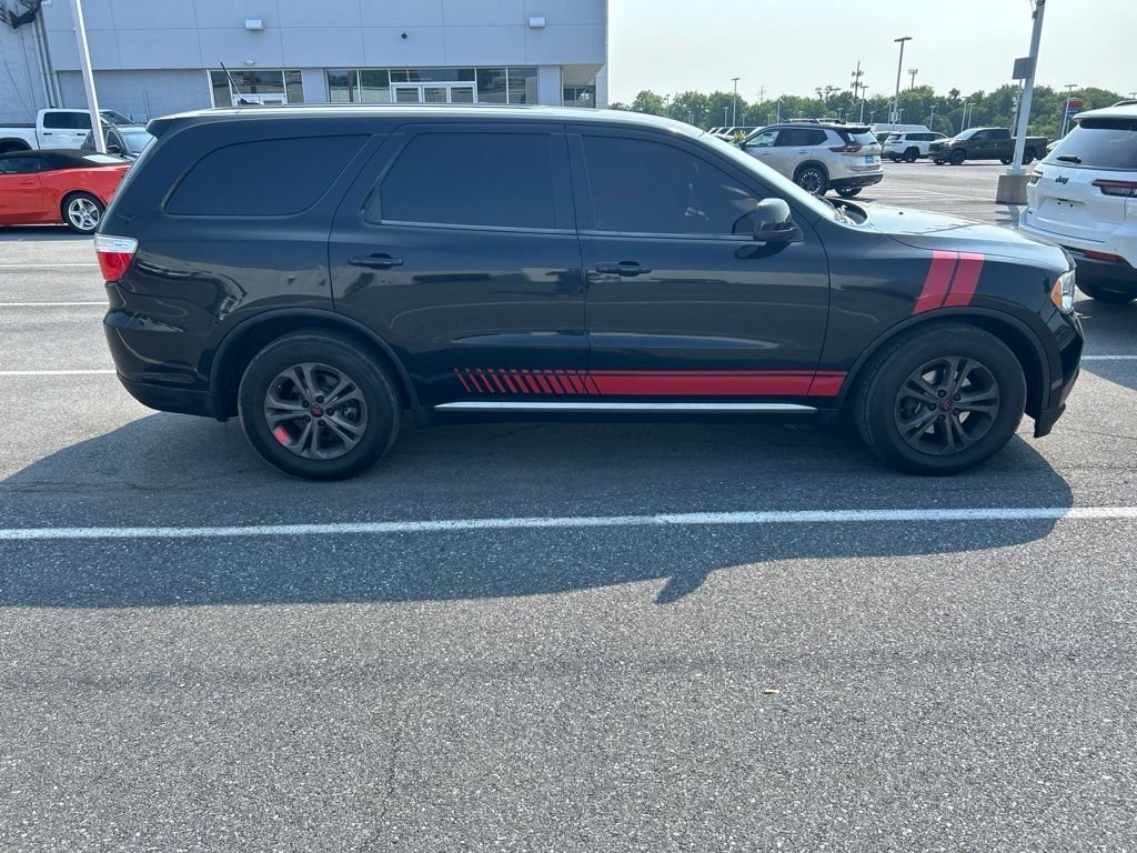Used 2013 Black Dodge SXT image 4