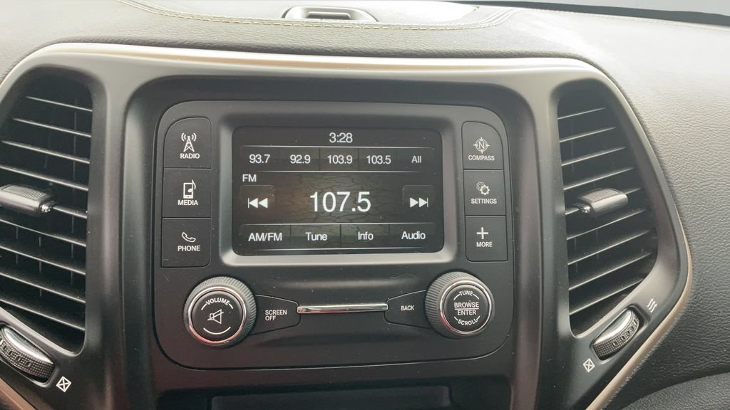 Used 2016 None Jeep Sport image 23