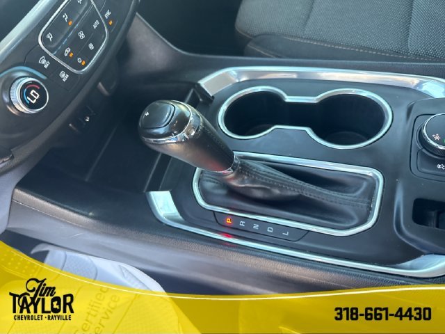 Used 2019 SUMMIT WHITE Chevrolet LT Cloth image 27