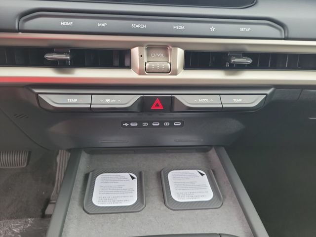 New 2027 White Pearl Kia S image 29