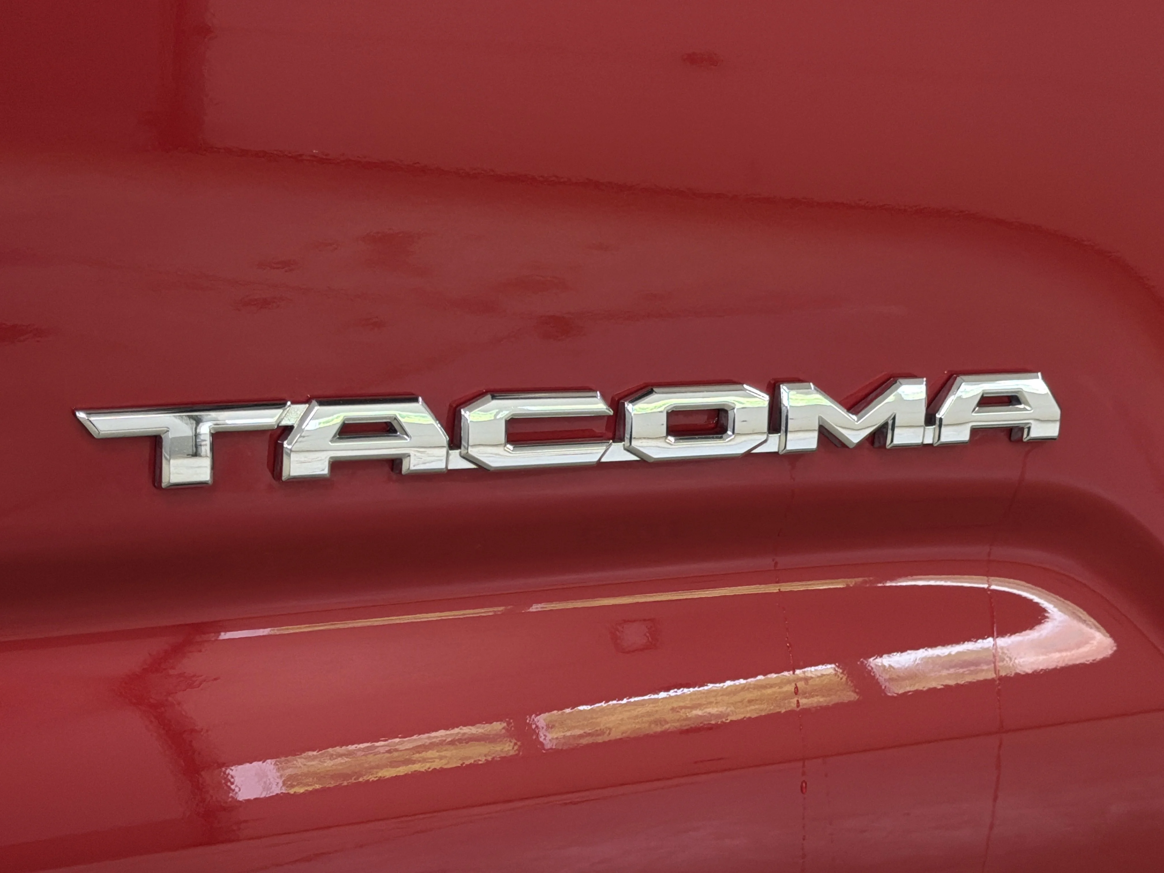 Used 2022 Barcelona Red Metallic Toyota  image 39