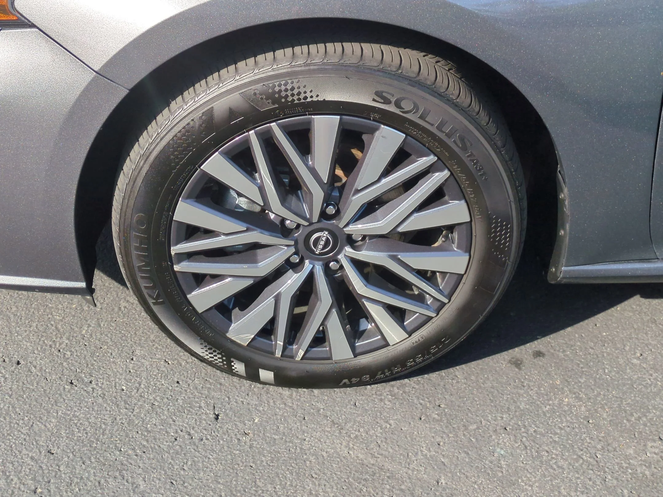 2025 Nissan Altima SV - Photo 10