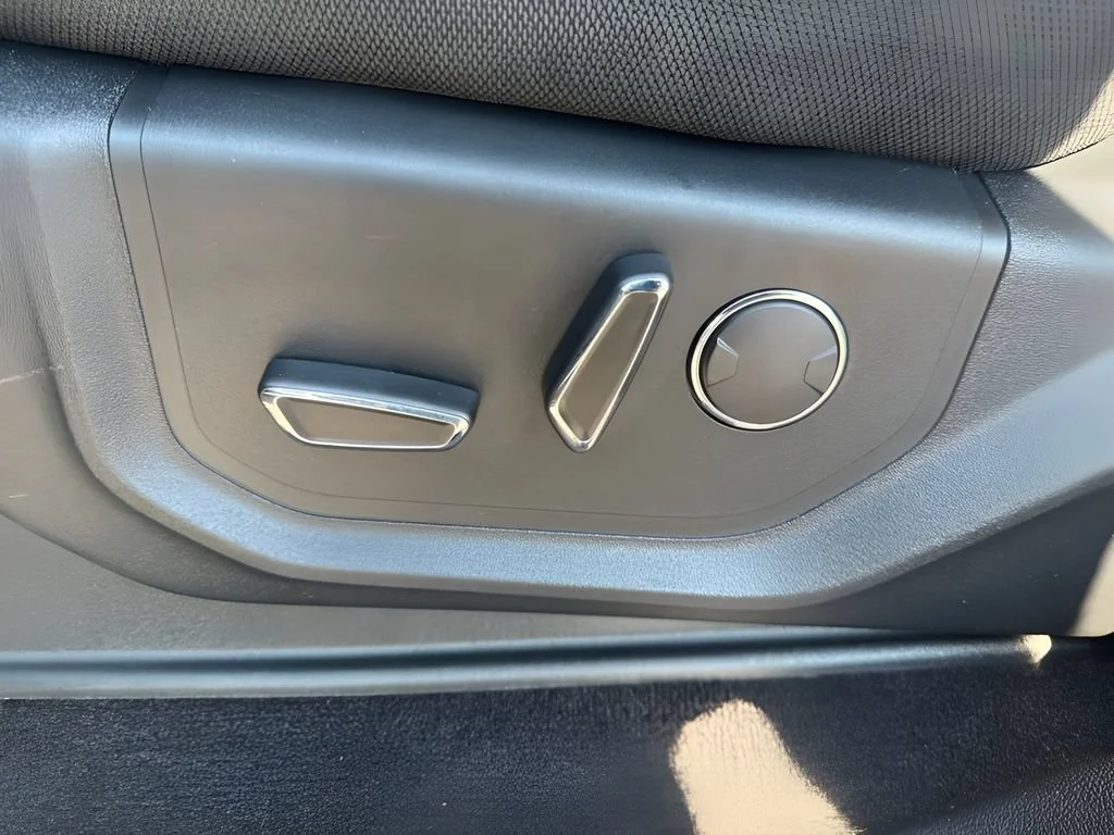 Used 2018 Gray Ford XL image 10