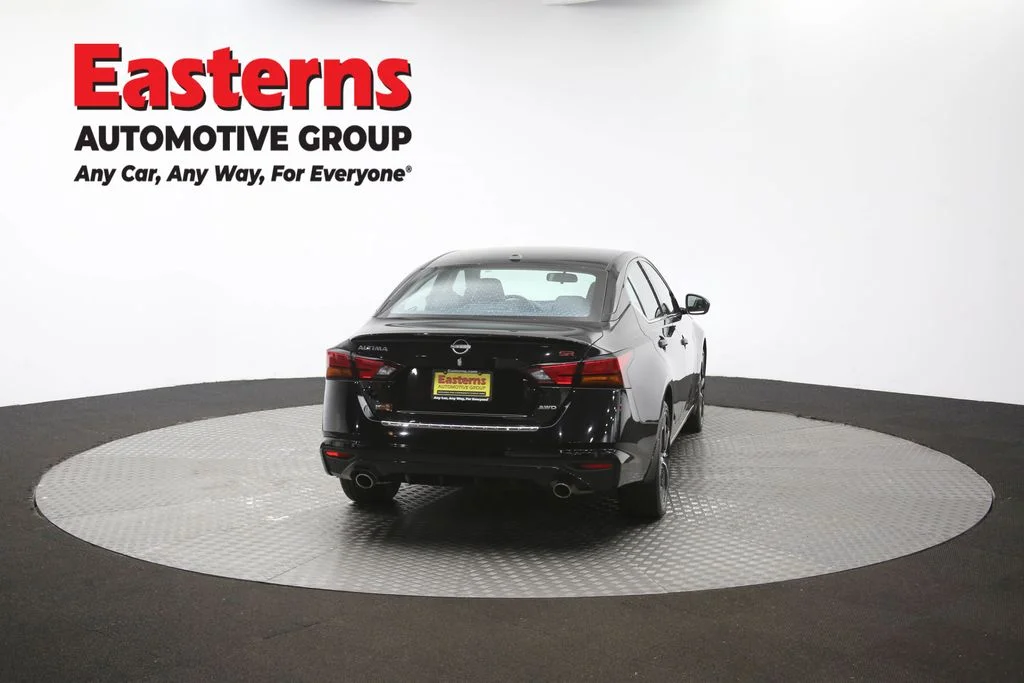 Used 2023 Black Nissan 2.5 SR image 42