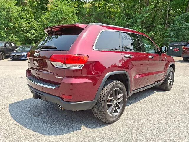 Used 2017 Red Jeep Limited image 12