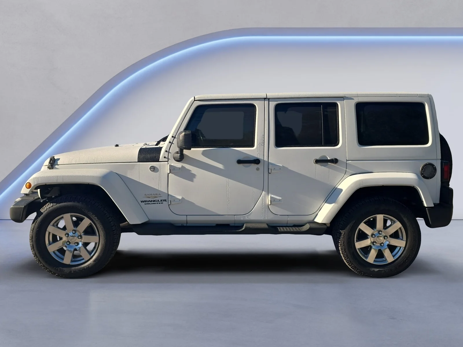 Used 2012 Bright White Clearcoat Jeep Sahara image 3
