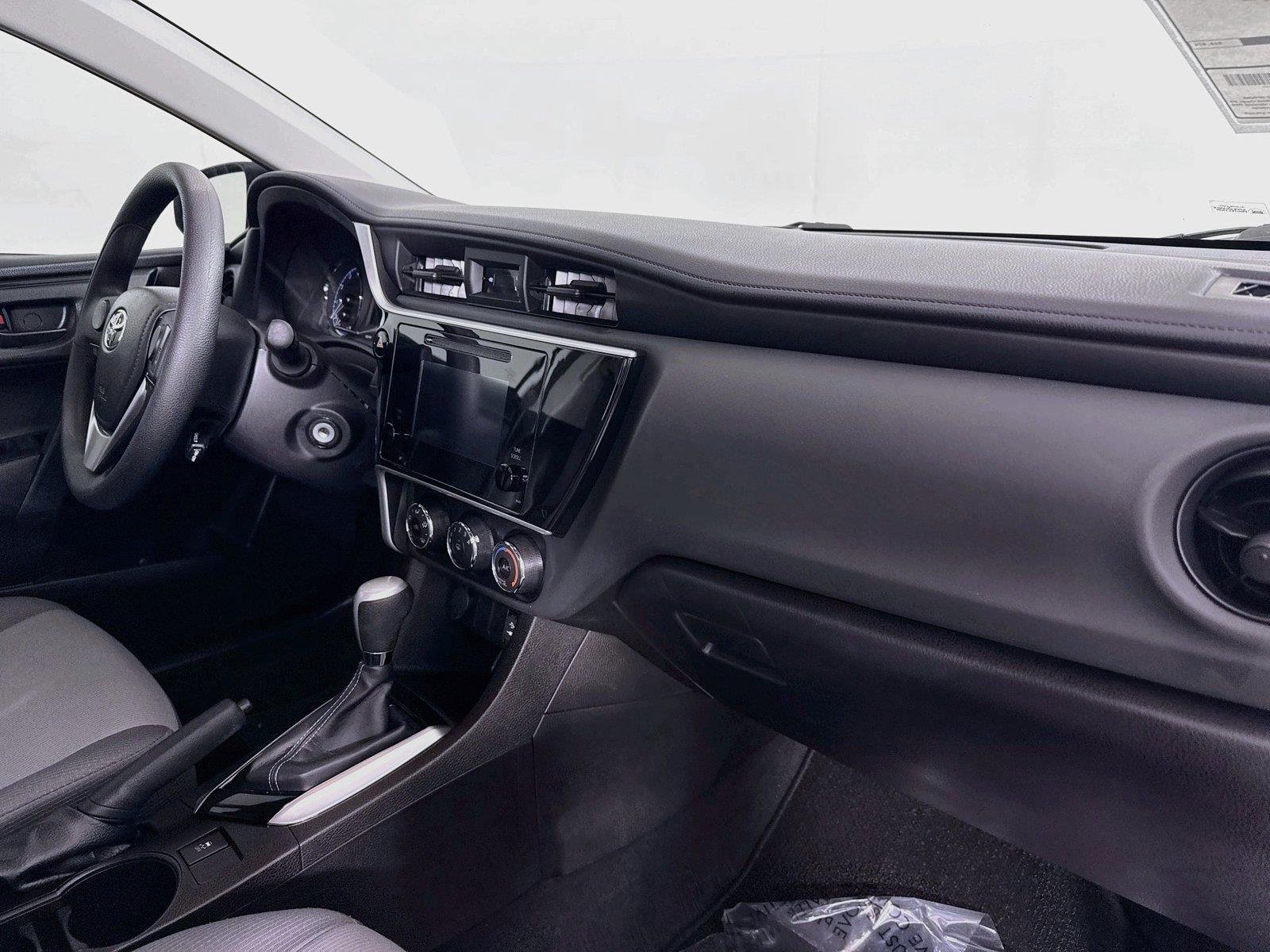 Used 2018 Super White Toyota L image 34