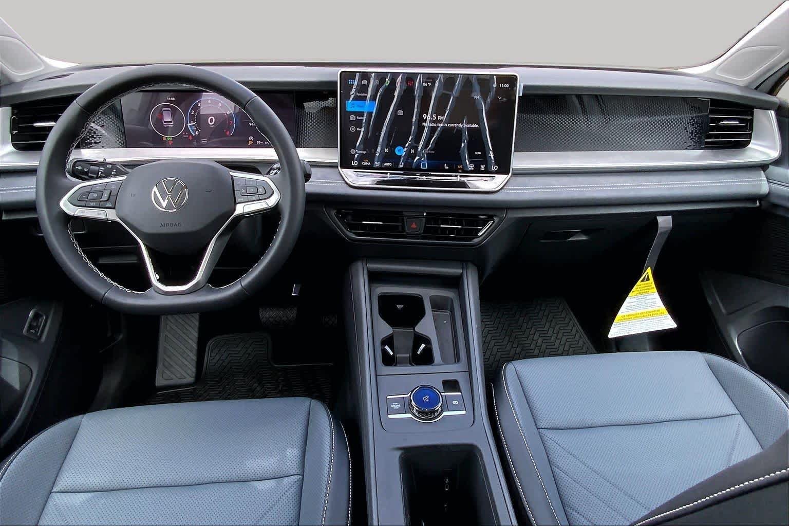 New 2026 Pure White Volkswagen SE image 5