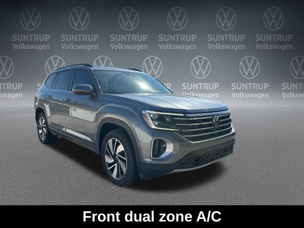 Used 2024 Gray Volkswagen 2.0T SE w/Technology image 12
