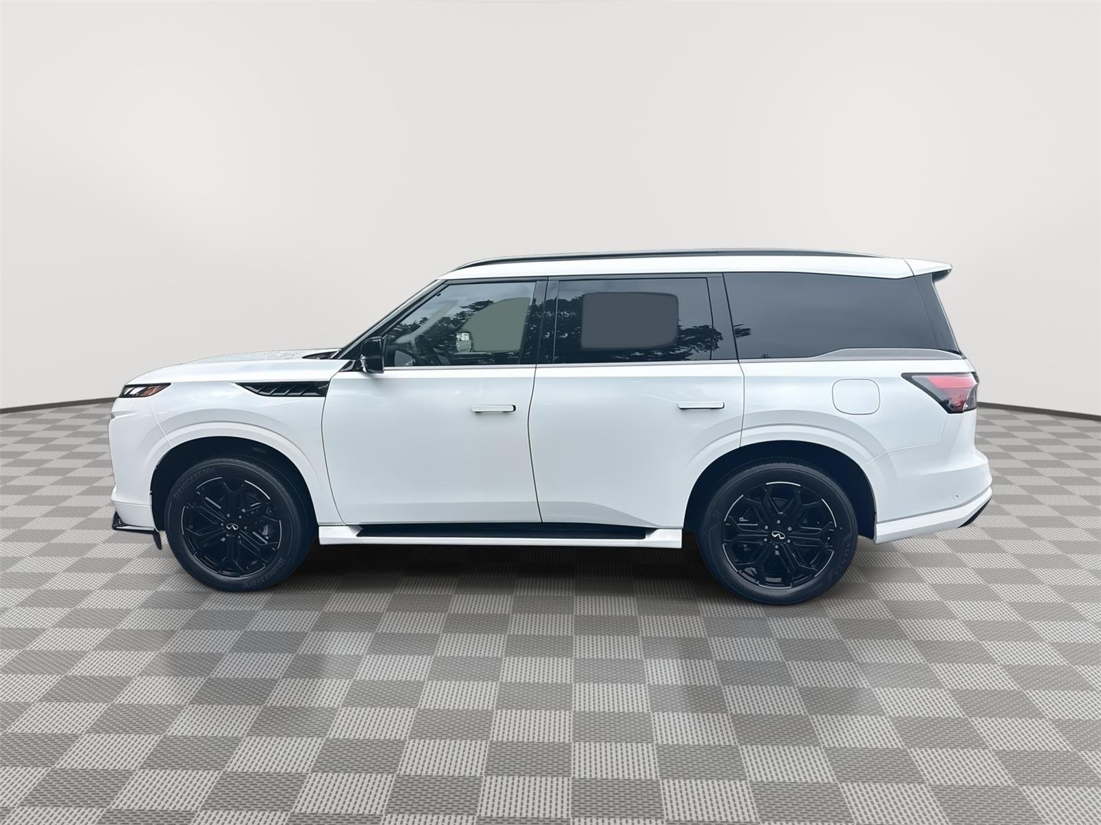 New 2026 RADIANT WHITE INFINITI Sport 4WD image 9