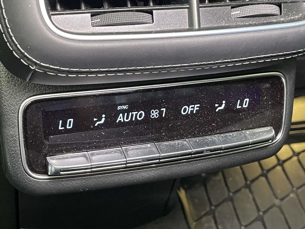 Used 2025 Black Mercedes-Benz GLS 580 image 21