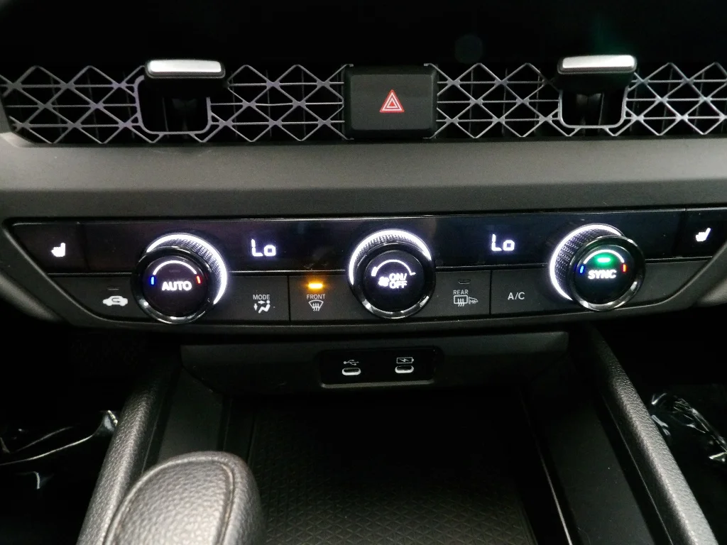 Used 2024 WHITE Honda EX image 33