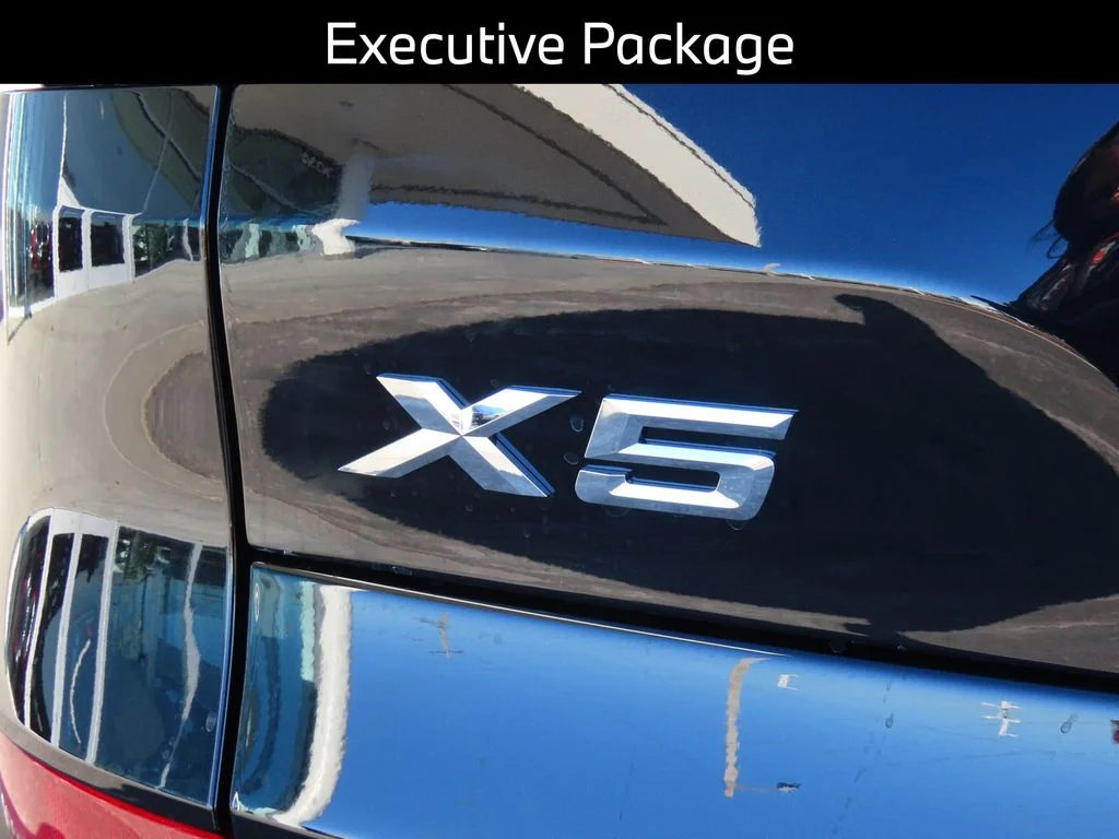 New 2026 Black Sapphire Metallic BMW xDrive50e image 11