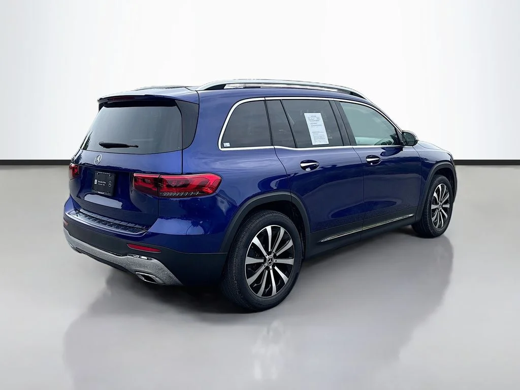 Used 2023 Blue Mercedes-Benz GLB 250 image 3