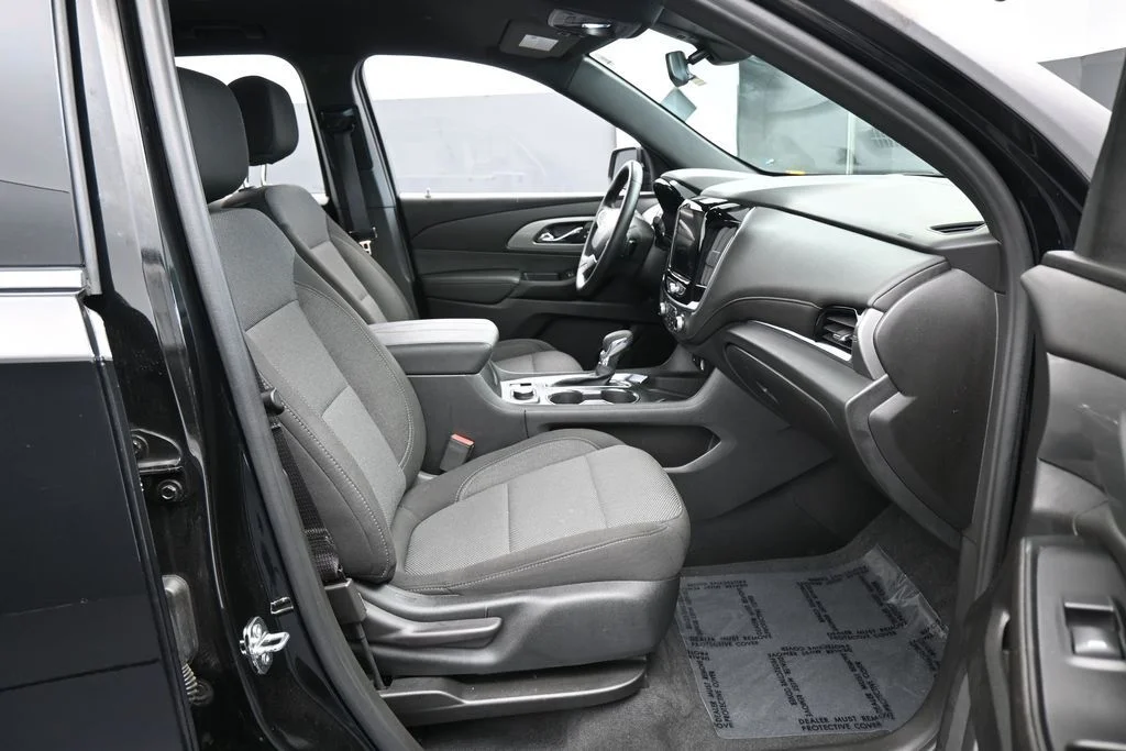 Used 2023 Mosaic Black Metallic Chevrolet LT image 42