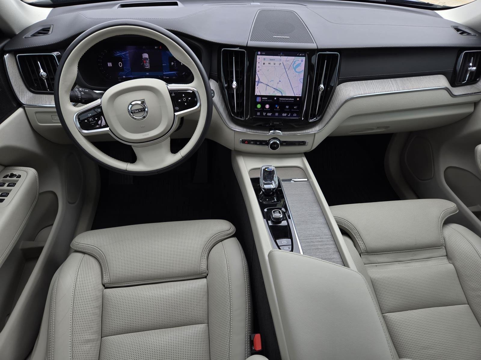 Used 2023 Onyx Black Metallic Volvo Ultimate image 36