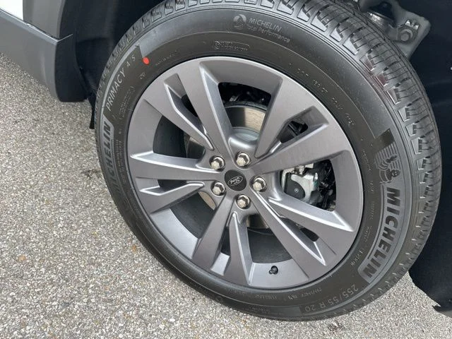 New 2026 Star White Metallic Tri-Coat Ford Active image 24