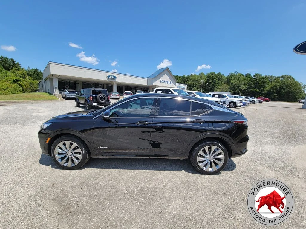 Used 2024 Black Buick Avenir image 2