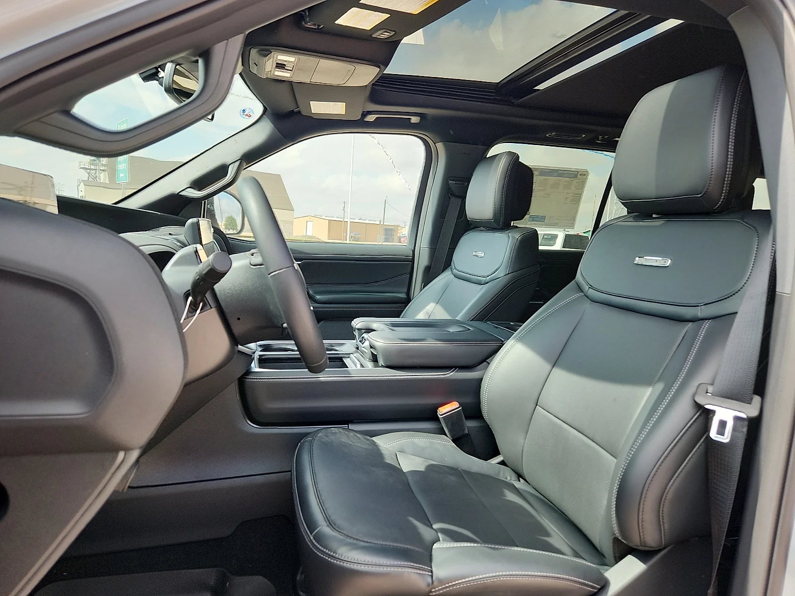 New 2026 Space Silver Metallic Ford MAX Platinum® image 17