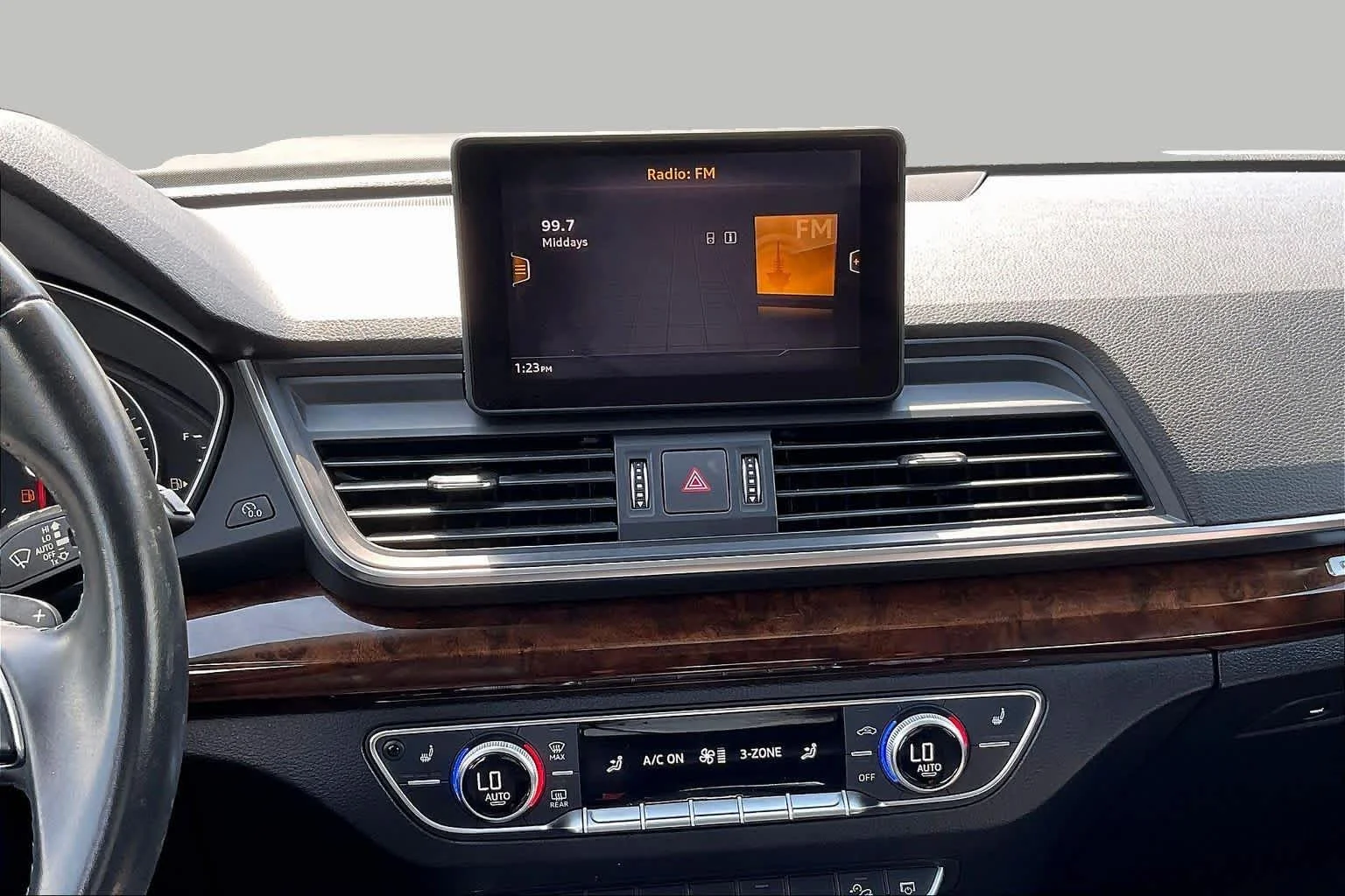 Used 2018 Brilliant Black Audi Premium Plus image 7