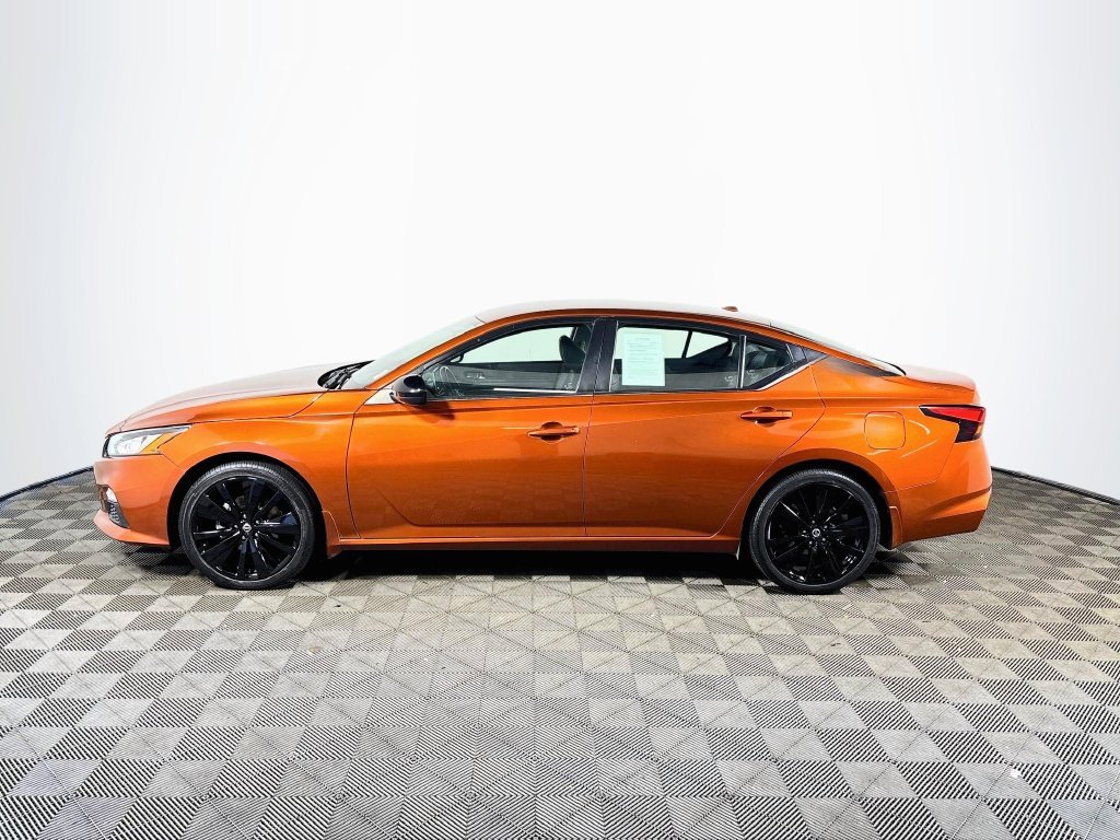 Used 2022 Sunset Nissan 2.5 SR image 9