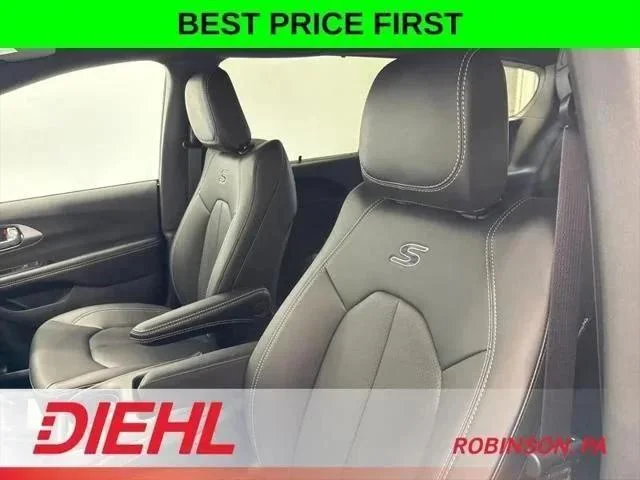 2026 Chrysler Pacifica Select - Photo 21