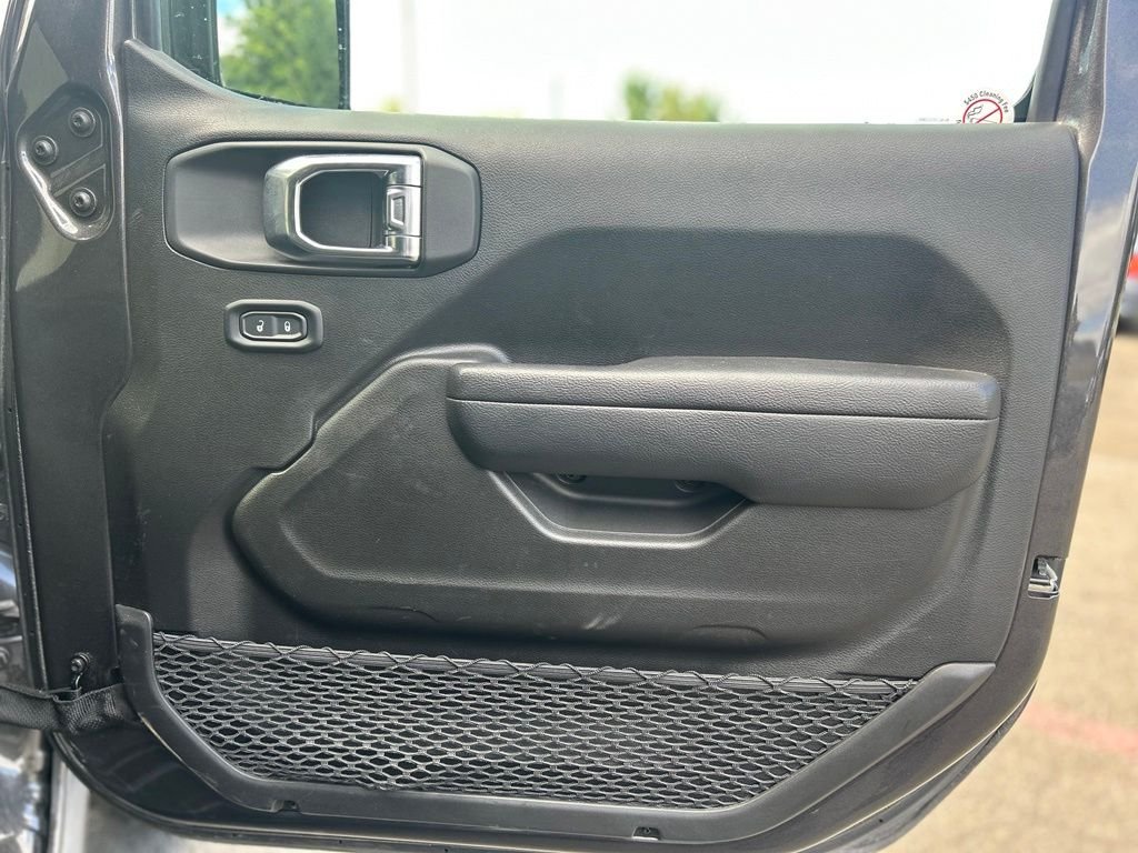 Used 2018 Granite Crystal Metallic Clearcoat Jeep Unlimited Rubicon image 19