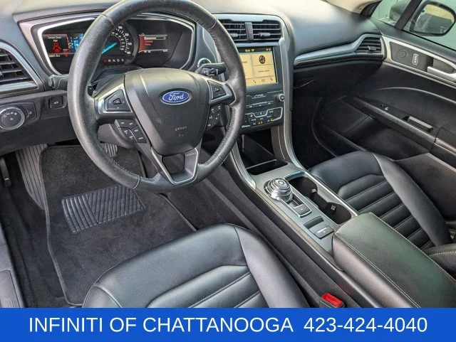 Used 2019 Silver Ford SEL image 4