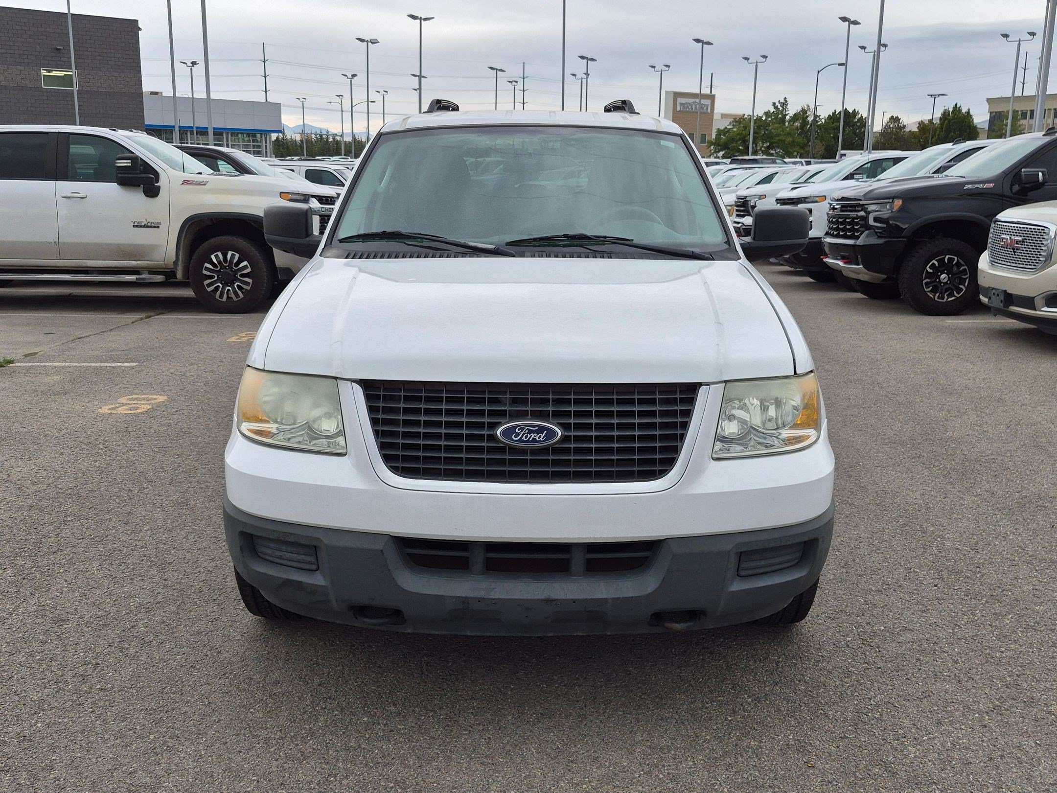 Used 2006 White Ford XLS image 9