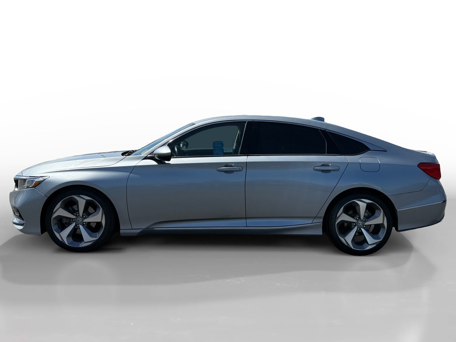 Certified Used 2018 Silver Honda Touring image 2