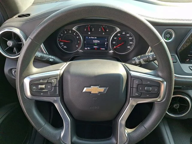 Used 2022 Silver Chevrolet LT image 18