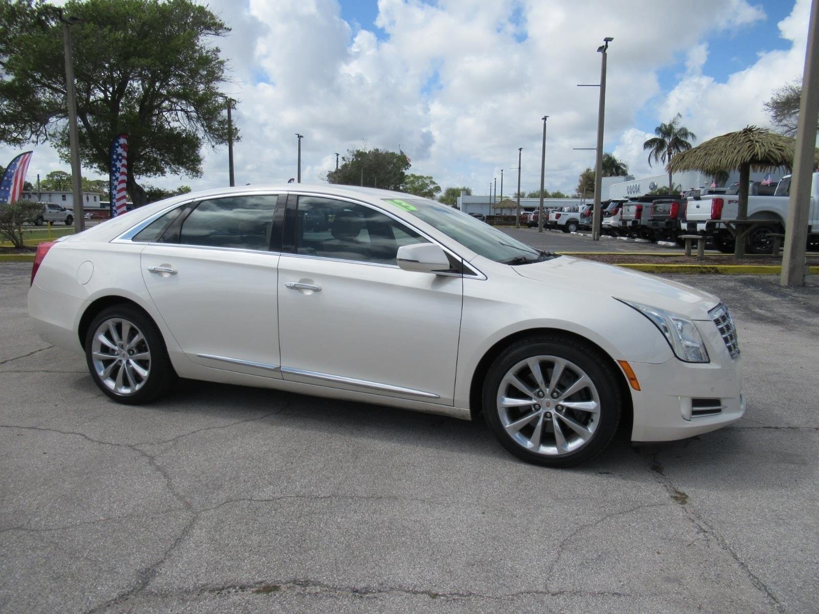 Used 2013 Cadillac XTS Luxury Collection with VIN 2G61P5S37D9123300 for sale in Cocoa, FL