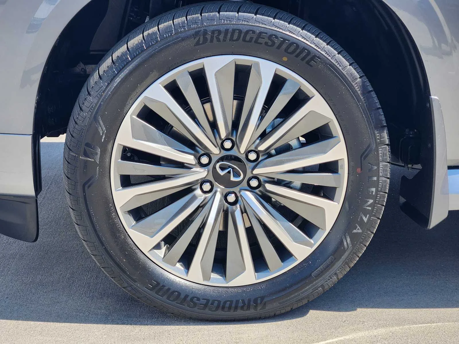 New 2027 DYNAMIC METAL INFINITI Luxe 2WD image 7