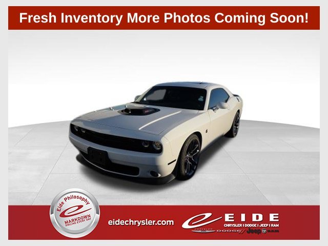 Used 2023 White Dodge R/T Scat Pack image 1
