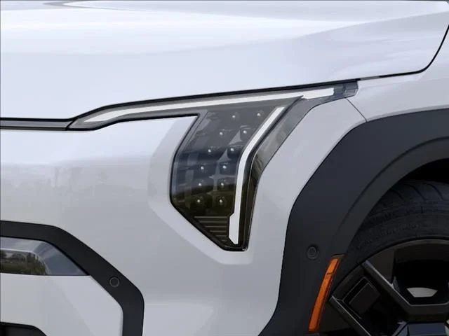 New 2027 White Kia  image 10