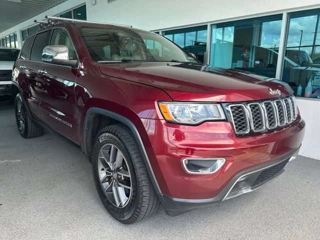 Used 2017 Velvet Red Pear Jeep Limited image 21