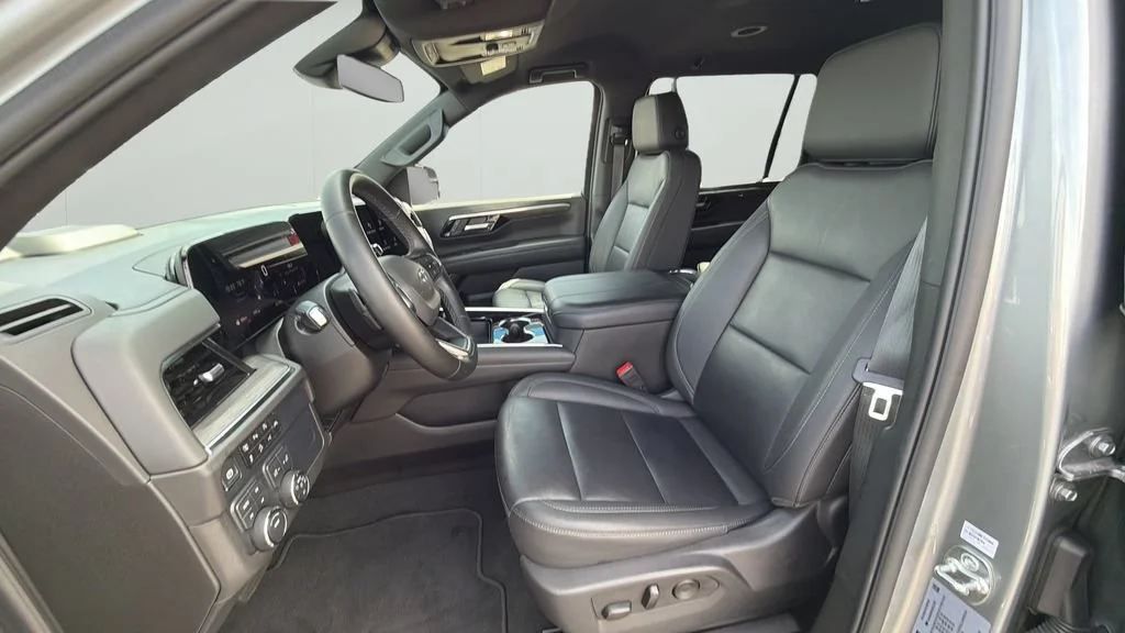 Used 2025 Sterling Gray Metallic Chevrolet Z71 image 17