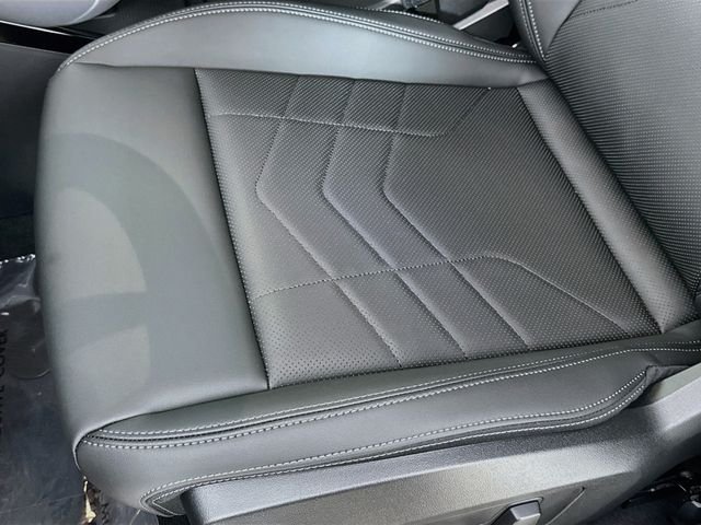 New 2026 Silver Metallic BMW xDrive28i image 19