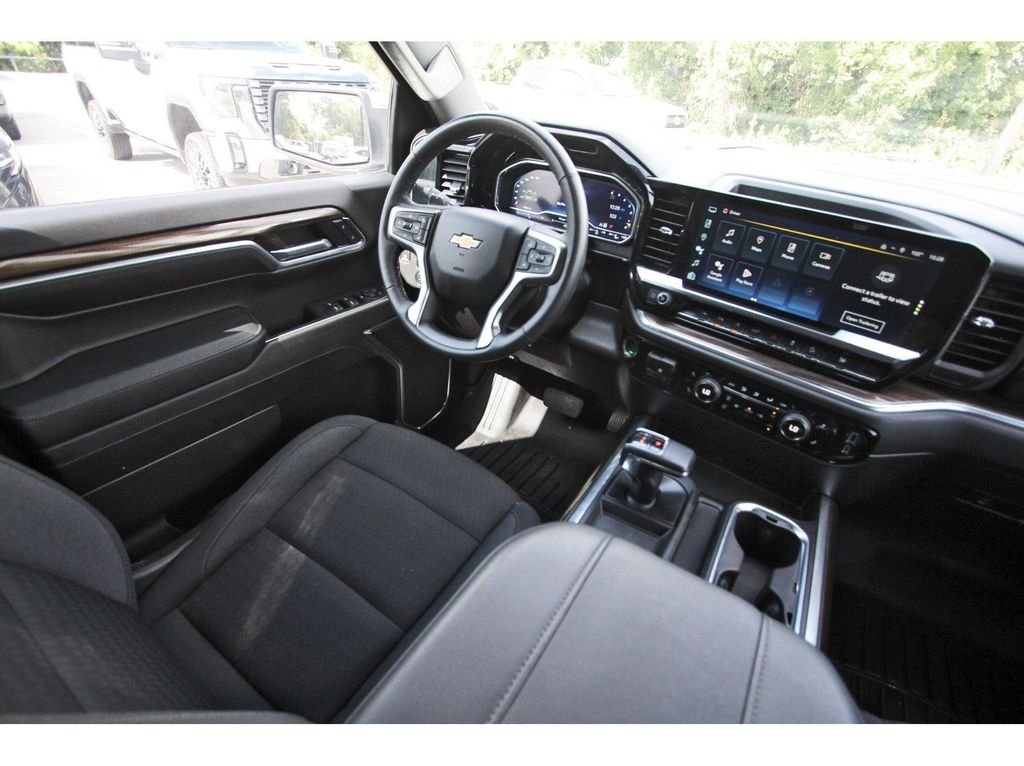 Used 2023 White Chevrolet LT image 10
